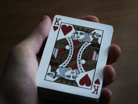 Keyforge, un jeu à deux joueurs palpitant où chaque deck est unique