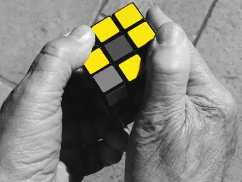 Techniques avancées pour résoudre Rubik's Cube