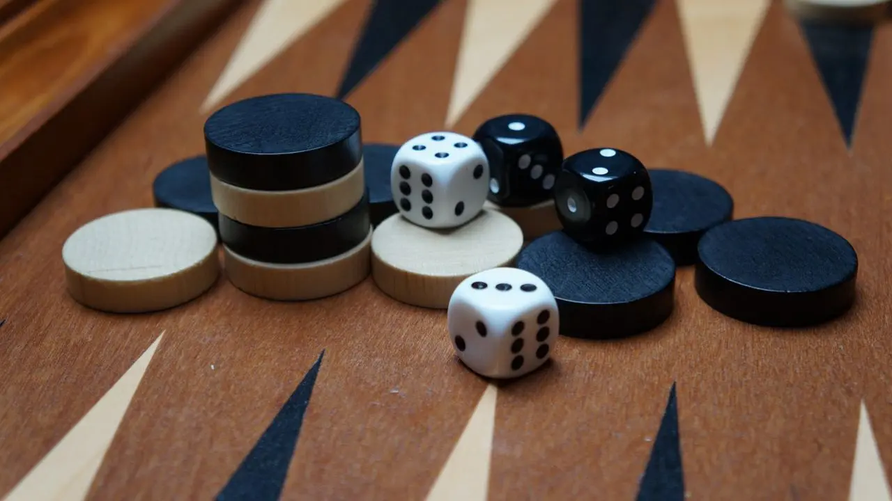 10 astuces pour gagner au Backgammon